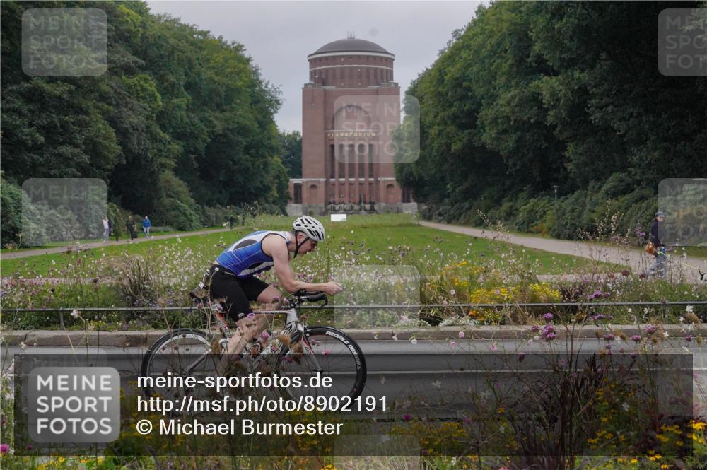 14.09.2025 - Stadtparktriathlon Michael Burmester http://msf.ph/oto/8902191 14.09.2025 09:31:08 Radfahren 391, 453 meine-sportfotos.de