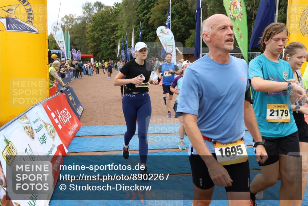 14.09.2025 - Airport Race Strokosch-Dieckow http://msf.ph/oto/8902267 14.09.2025 12:36:12 Ziel 129, 505, 863, 1072, 1083, 1200, 1695, 2034, 2109, 2126, 2157, 2179, 4131, 4139 meine-sportfotos.de