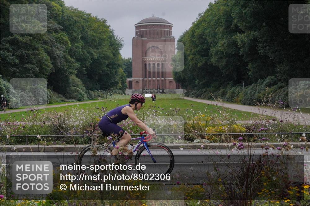 14.09.2025 - Stadtparktriathlon Michael Burmester http://msf.ph/oto/8902306 14.09.2025 09:33:33 Radfahren 420, 443, 459, 486, 495 meine-sportfotos.de