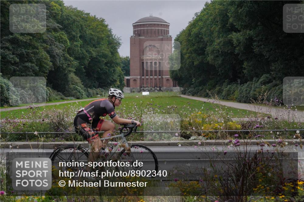 14.09.2025 - Stadtparktriathlon Michael Burmester http://msf.ph/oto/8902340 14.09.2025 09:34:27 Radfahren 338, 380, 401, 404, 479 meine-sportfotos.de