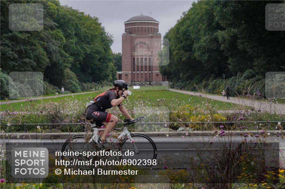 14.09.2025 - Stadtparktriathlon Michael Burmester http://msf.ph/oto/8902398 14.09.2025 09:36:01 Radfahren 462, 466, 478, 504 meine-sportfotos.de