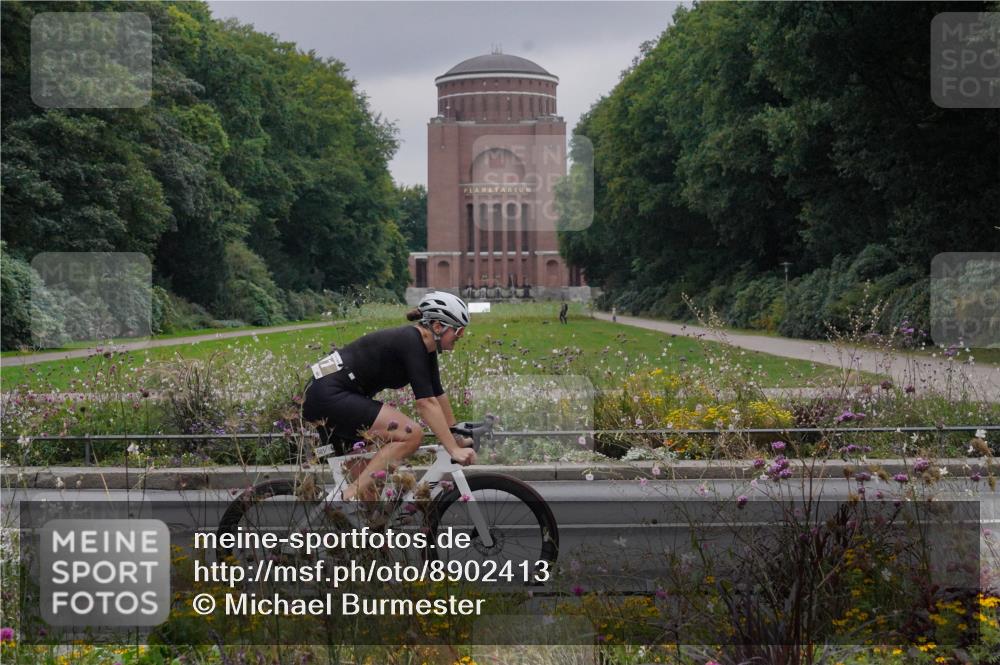 14.09.2025 - Stadtparktriathlon Michael Burmester http://msf.ph/oto/8902413 14.09.2025 09:37:00 Radfahren 423, 484, 501 meine-sportfotos.de