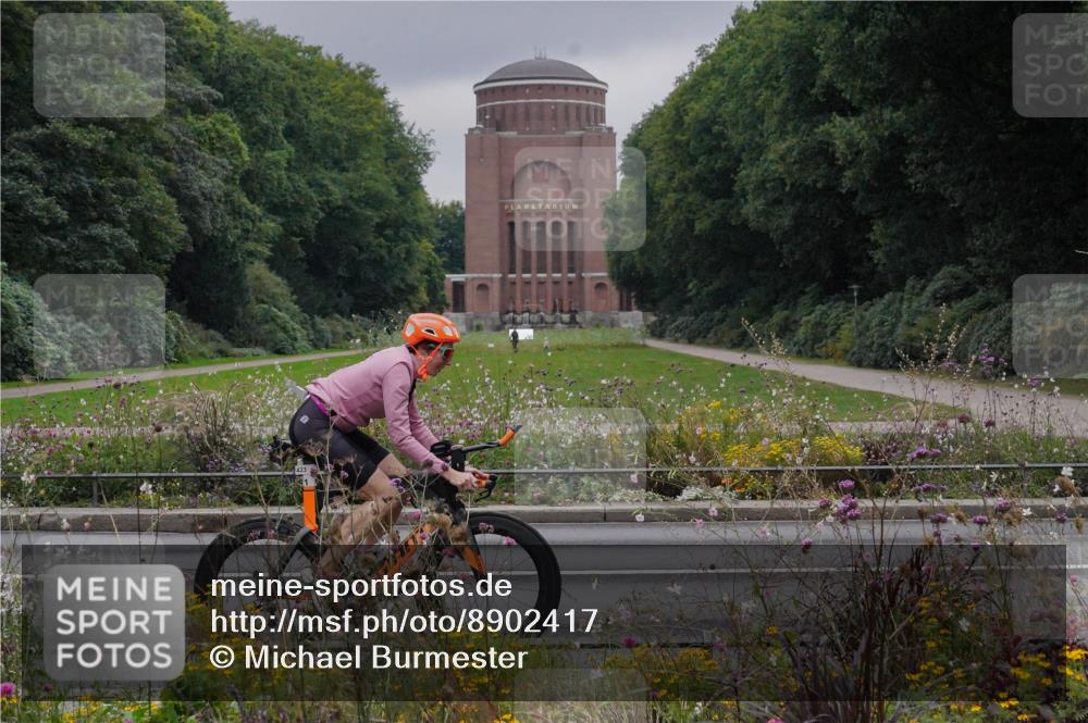 14.09.2025 - Stadtparktriathlon Michael Burmester http://msf.ph/oto/8902417 14.09.2025 09:37:07 Radfahren 423, 500 meine-sportfotos.de