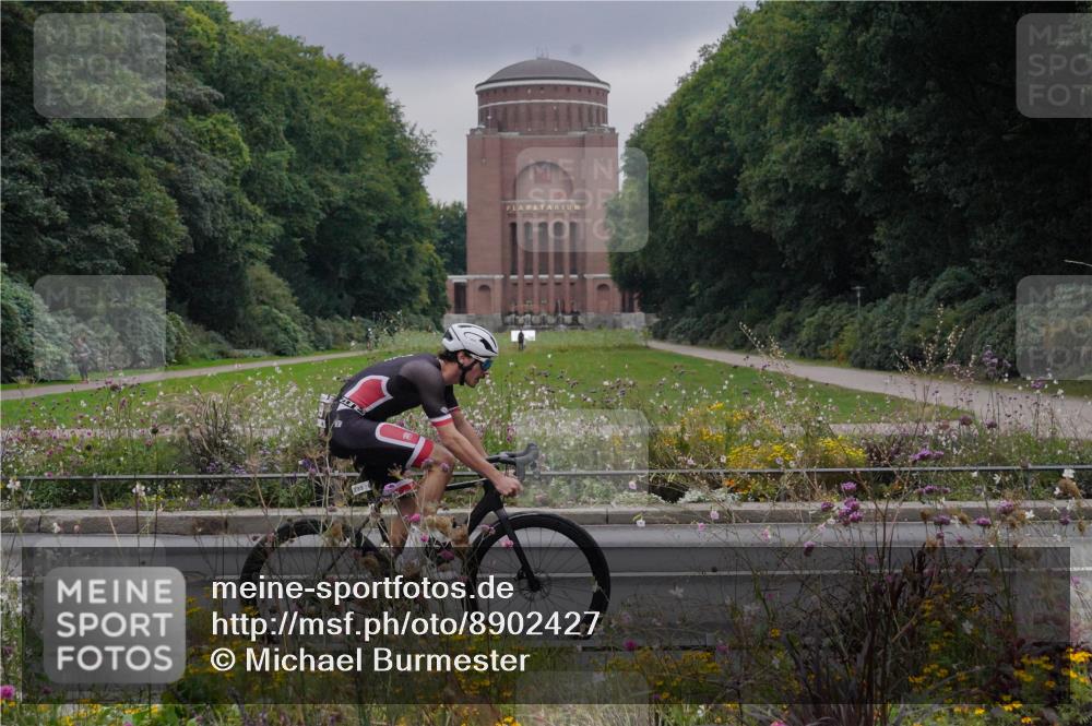 14.09.2025 - Stadtparktriathlon Michael Burmester http://msf.ph/oto/8902427 14.09.2025 09:37:57 Radfahren 399, 434 meine-sportfotos.de