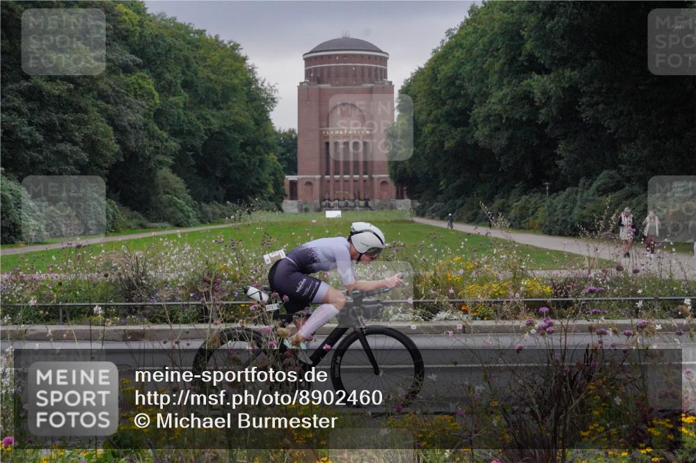 14.09.2025 - Stadtparktriathlon Michael Burmester http://msf.ph/oto/8902460 14.09.2025 09:40:23 Radfahren 443, 447, 473, 475, 481, 483, 486 meine-sportfotos.de
