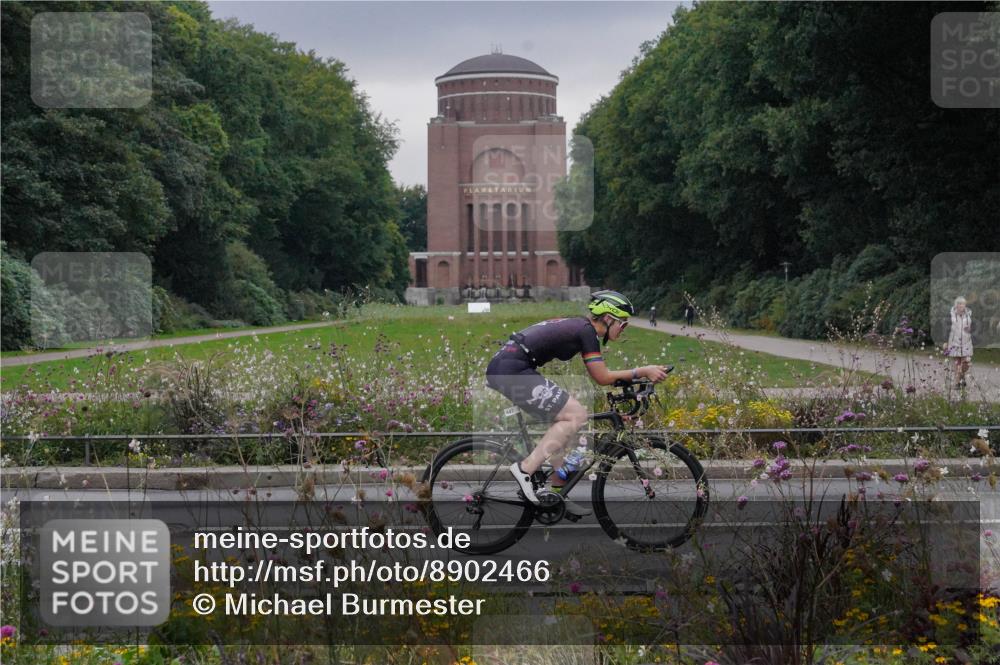 14.09.2025 - Stadtparktriathlon Michael Burmester http://msf.ph/oto/8902466 14.09.2025 09:40:29 Radfahren 443, 446, 447, 475, 483, 486, 495 meine-sportfotos.de
