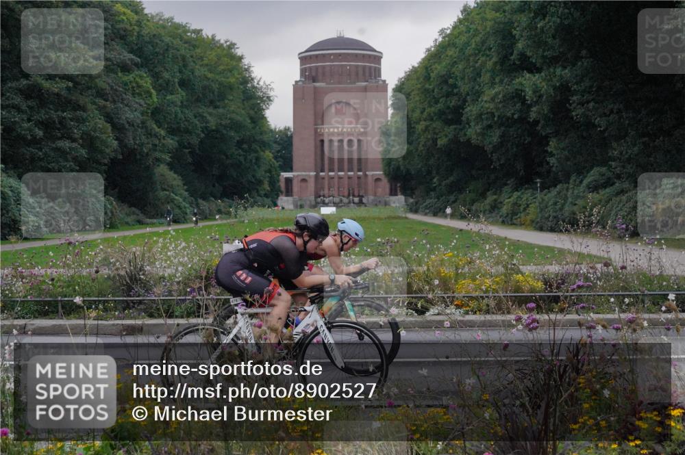 14.09.2025 - Stadtparktriathlon Michael Burmester http://msf.ph/oto/8902527 14.09.2025 09:42:47 Radfahren 445, 463, 466, 477, 478, 506 meine-sportfotos.de