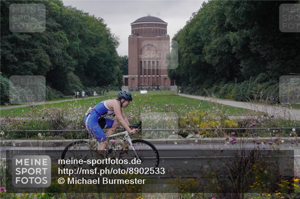 14.09.2025 - Stadtparktriathlon Michael Burmester http://msf.ph/oto/8902533 14.09.2025 09:43:36 Radfahren 456, 494, 504, 505 meine-sportfotos.de