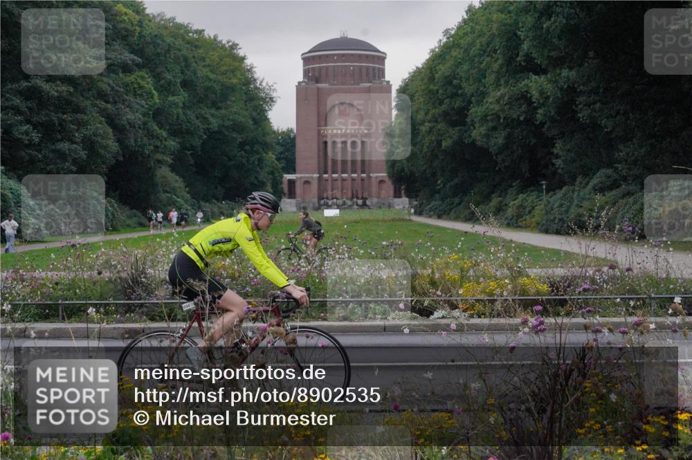 14.09.2025 - Stadtparktriathlon Michael Burmester http://msf.ph/oto/8902535 14.09.2025 09:43:40 Radfahren 456, 494, 505 meine-sportfotos.de