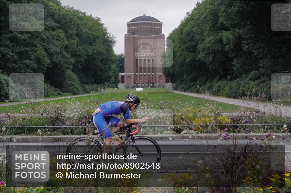 14.09.2025 - Stadtparktriathlon Michael Burmester http://msf.ph/oto/8902548 14.09.2025 09:44:59 Radfahren 457 meine-sportfotos.de