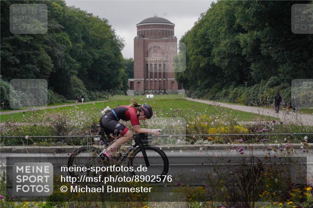 14.09.2025 - Stadtparktriathlon Michael Burmester http://msf.ph/oto/8902576 14.09.2025 09:47:12 Radfahren 450, 464, 482 meine-sportfotos.de