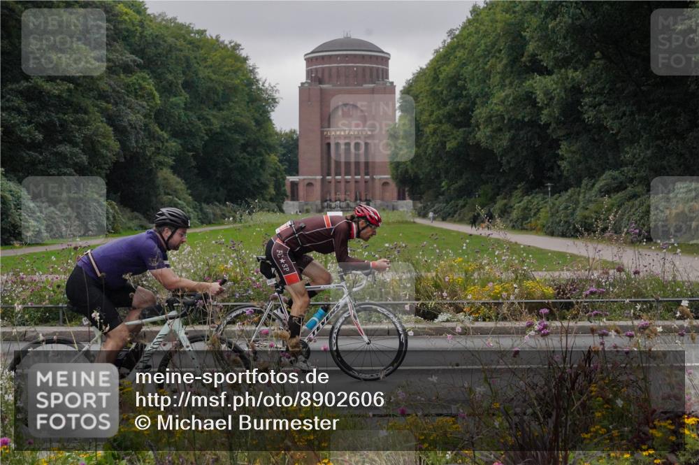 14.09.2025 - Stadtparktriathlon Michael Burmester http://msf.ph/oto/8902606 14.09.2025 09:48:13 Radfahren 442, 548, 564 meine-sportfotos.de