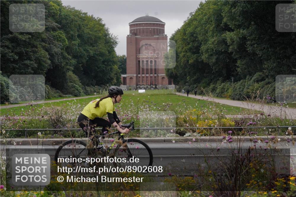 14.09.2025 - Stadtparktriathlon Michael Burmester http://msf.ph/oto/8902608 14.09.2025 09:48:24 Radfahren 472, 605 meine-sportfotos.de
