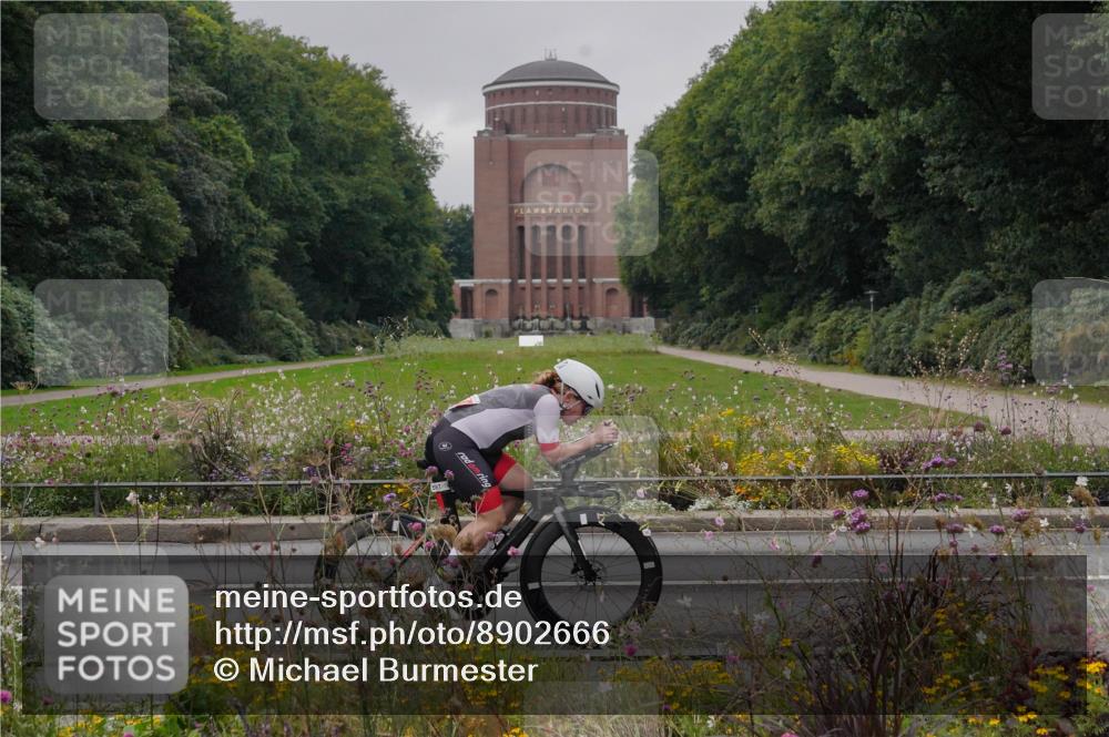 14.09.2025 - Stadtparktriathlon Michael Burmester http://msf.ph/oto/8902666 14.09.2025 09:51:19 Radfahren 597 meine-sportfotos.de