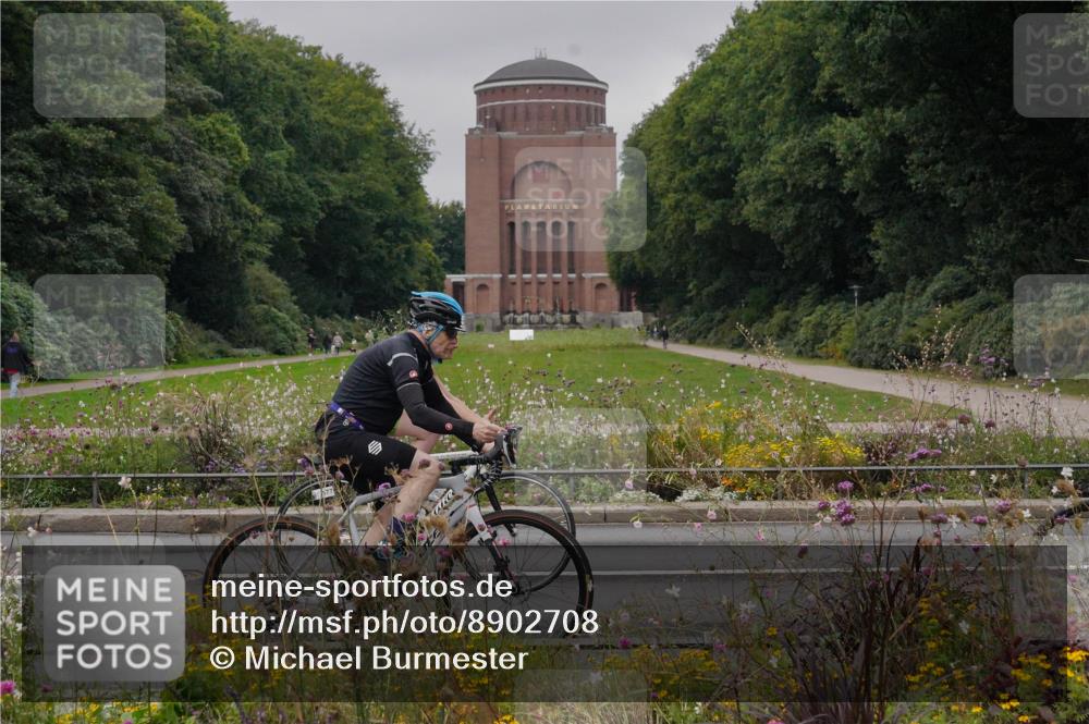14.09.2025 - Stadtparktriathlon Michael Burmester http://msf.ph/oto/8902708 14.09.2025 09:53:10 Radfahren 485, 577, 591, 606, 609, 616 meine-sportfotos.de