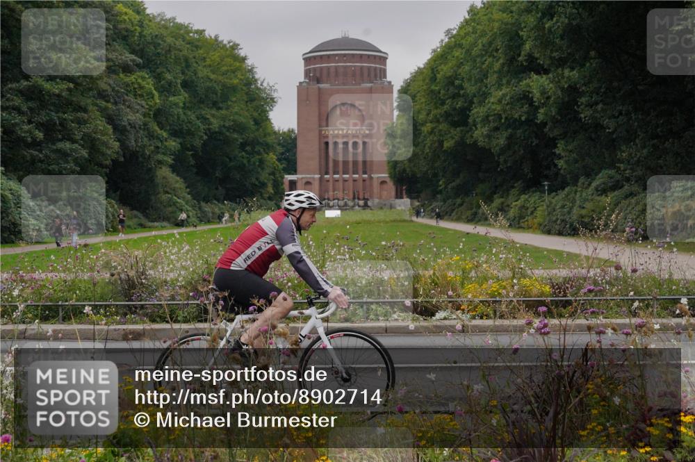 14.09.2025 - Stadtparktriathlon Michael Burmester http://msf.ph/oto/8902714 14.09.2025 09:53:22 Radfahren 550, 591, 614, 618 meine-sportfotos.de