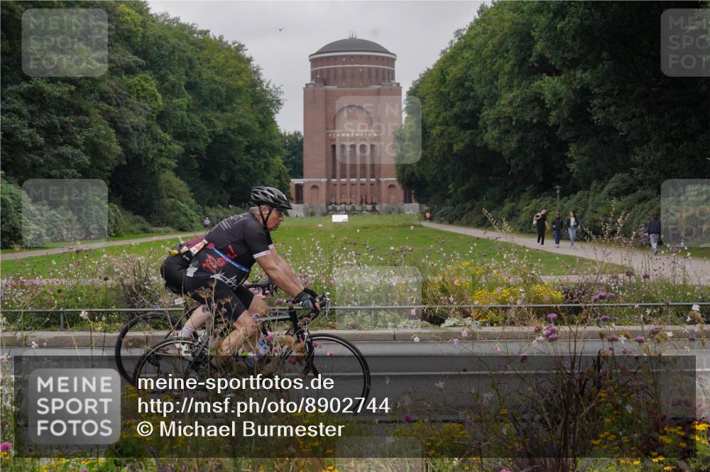 14.09.2025 - Stadtparktriathlon Michael Burmester http://msf.ph/oto/8902744 14.09.2025 09:54:39 Radfahren 514, 525, 548, 551, 561, 565 meine-sportfotos.de