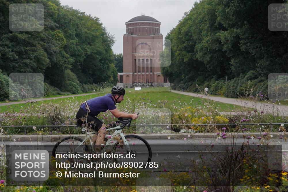 14.09.2025 - Stadtparktriathlon Michael Burmester http://msf.ph/oto/8902785 14.09.2025 09:55:43 Radfahren 539, 564, 589, 611 meine-sportfotos.de