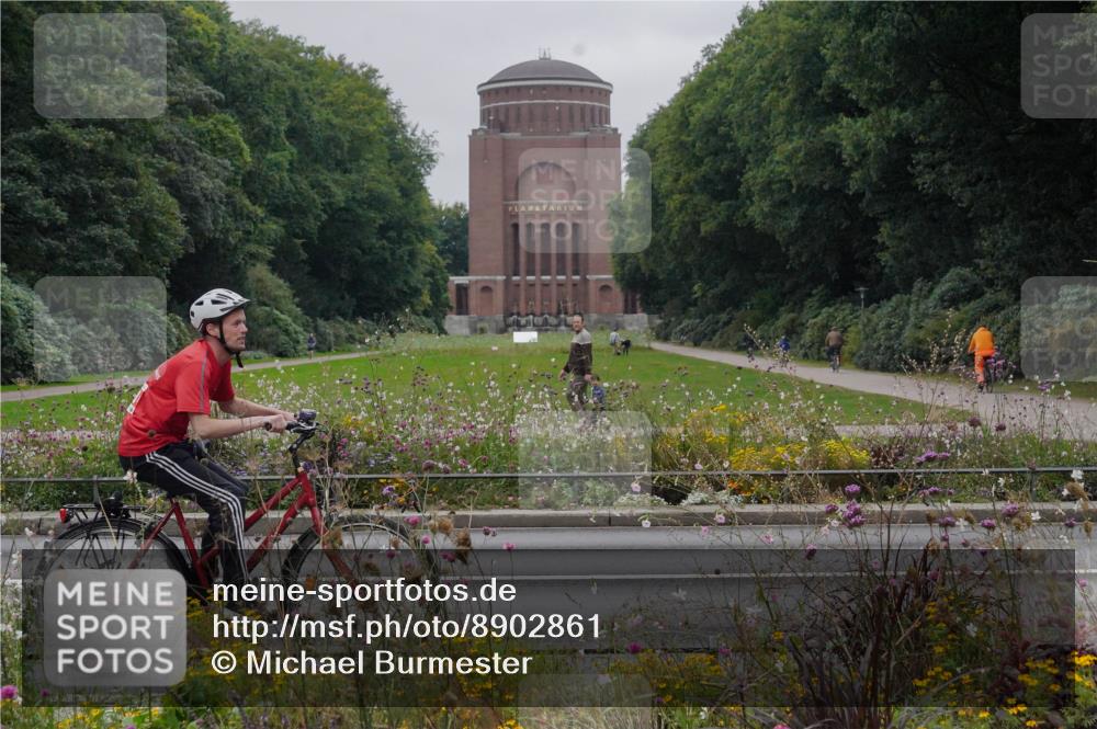 14.09.2025 - Stadtparktriathlon Michael Burmester http://msf.ph/oto/8902861 14.09.2025 09:59:32 Radfahren 518, 558, 580, 584 meine-sportfotos.de