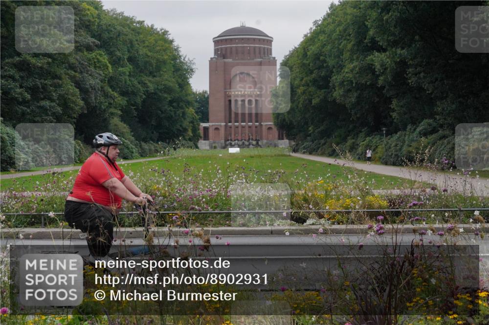 14.09.2025 - Stadtparktriathlon Michael Burmester http://msf.ph/oto/8902931 14.09.2025 10:02:19 Radfahren 515, 525, 551, 555, 559, 573 meine-sportfotos.de
