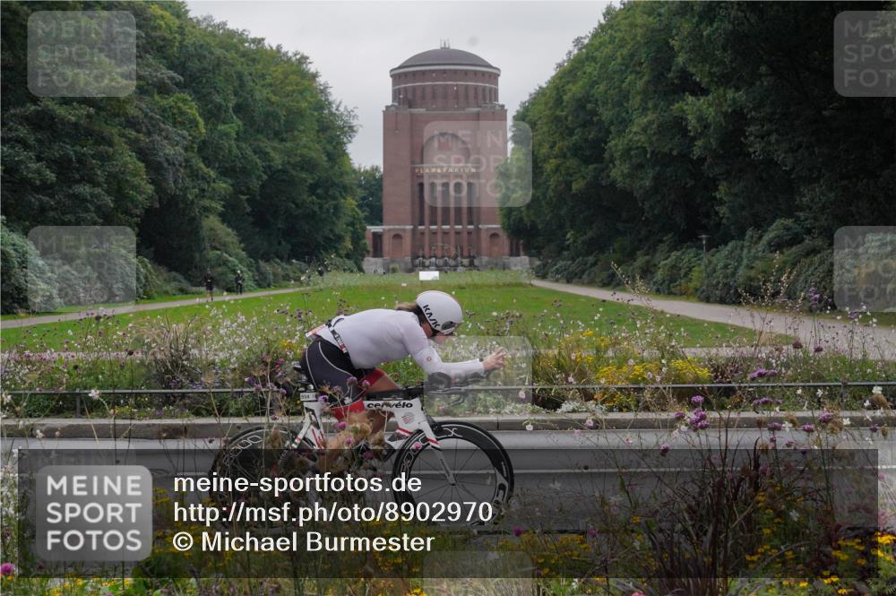 14.09.2025 - Stadtparktriathlon Michael Burmester http://msf.ph/oto/8902970 14.09.2025 10:03:48 Radfahren 509, 539, 594 meine-sportfotos.de