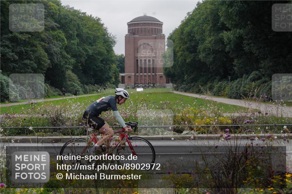14.09.2025 - Stadtparktriathlon Michael Burmester http://msf.ph/oto/8902972 14.09.2025 10:03:49 Radfahren 509, 539, 594 meine-sportfotos.de