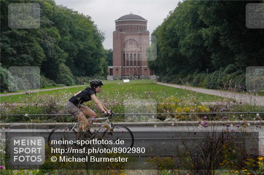 14.09.2025 - Stadtparktriathlon Michael Burmester http://msf.ph/oto/8902980 14.09.2025 10:04:29 Radfahren 546 meine-sportfotos.de