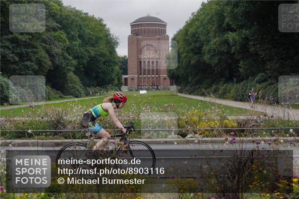 14.09.2025 - Stadtparktriathlon Michael Burmester http://msf.ph/oto/8903116 14.09.2025 10:10:18 Radfahren 544, 561, 571, 577, 594 meine-sportfotos.de