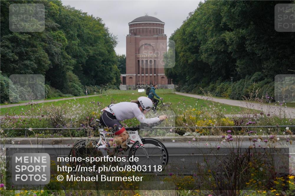 14.09.2025 - Stadtparktriathlon Michael Burmester http://msf.ph/oto/8903118 14.09.2025 10:10:23 Radfahren 544, 561, 577, 594 meine-sportfotos.de