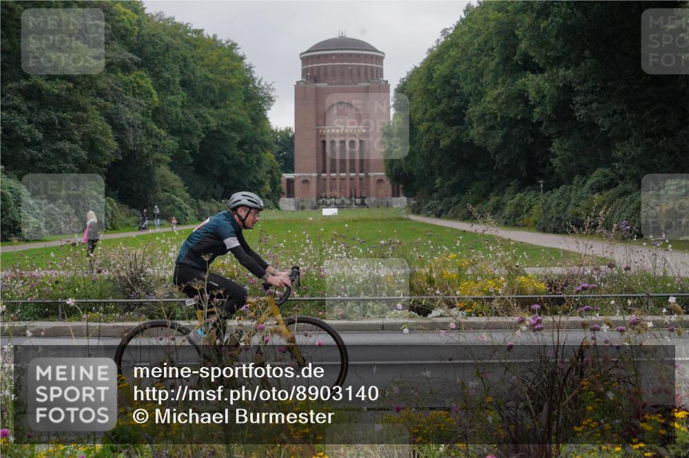 14.09.2025 - Stadtparktriathlon Michael Burmester http://msf.ph/oto/8903140 14.09.2025 10:11:50 Radfahren 515, 539, 549, 558, 592, 611 meine-sportfotos.de