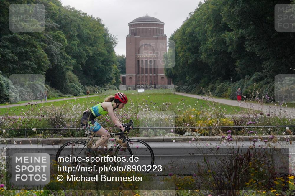 14.09.2025 - Stadtparktriathlon Michael Burmester http://msf.ph/oto/8903223 14.09.2025 10:18:42 Radfahren 512, 544 meine-sportfotos.de