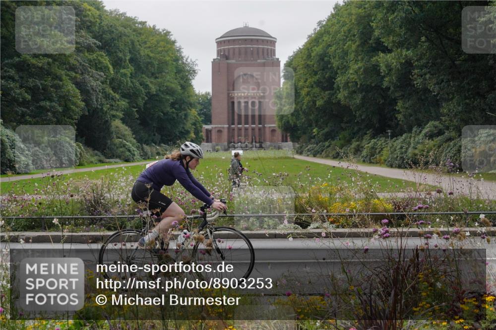 14.09.2025 - Stadtparktriathlon Michael Burmester http://msf.ph/oto/8903253 14.09.2025 10:20:49 Radfahren 532, 610, 619, 620, 685, 694, 710 meine-sportfotos.de