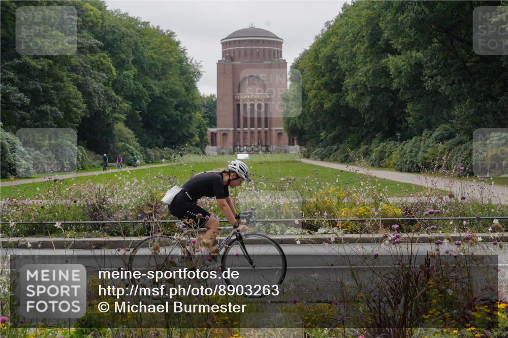 14.09.2025 - Stadtparktriathlon Michael Burmester http://msf.ph/oto/8903263 14.09.2025 10:21:20 Radfahren 524, 566, 648 meine-sportfotos.de