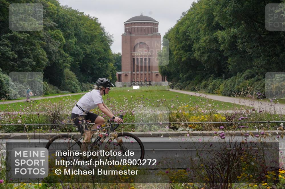 14.09.2025 - Stadtparktriathlon Michael Burmester http://msf.ph/oto/8903272 14.09.2025 10:21:51 Radfahren 531, 586, 639, 697, 712, 714 meine-sportfotos.de
