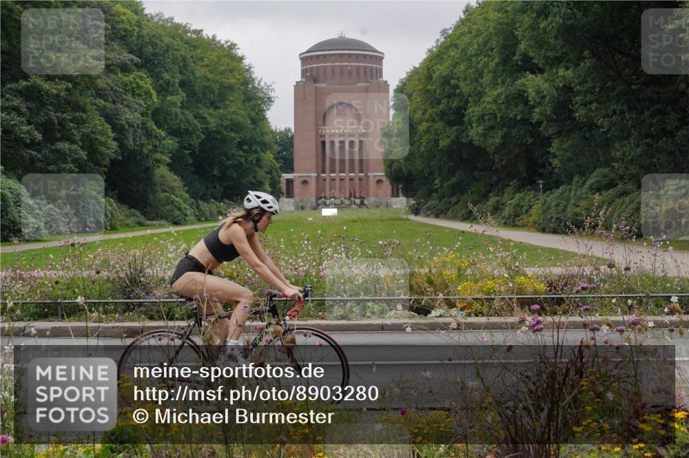 14.09.2025 - Stadtparktriathlon Michael Burmester http://msf.ph/oto/8903280 14.09.2025 10:22:13 Radfahren 521, 522, 578, 645, 717 meine-sportfotos.de