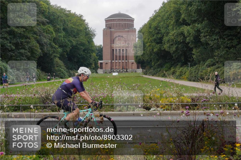 14.09.2025 - Stadtparktriathlon Michael Burmester http://msf.ph/oto/8903302 14.09.2025 10:23:20 Radfahren 517, 573, 615, 626, 636, 647 meine-sportfotos.de