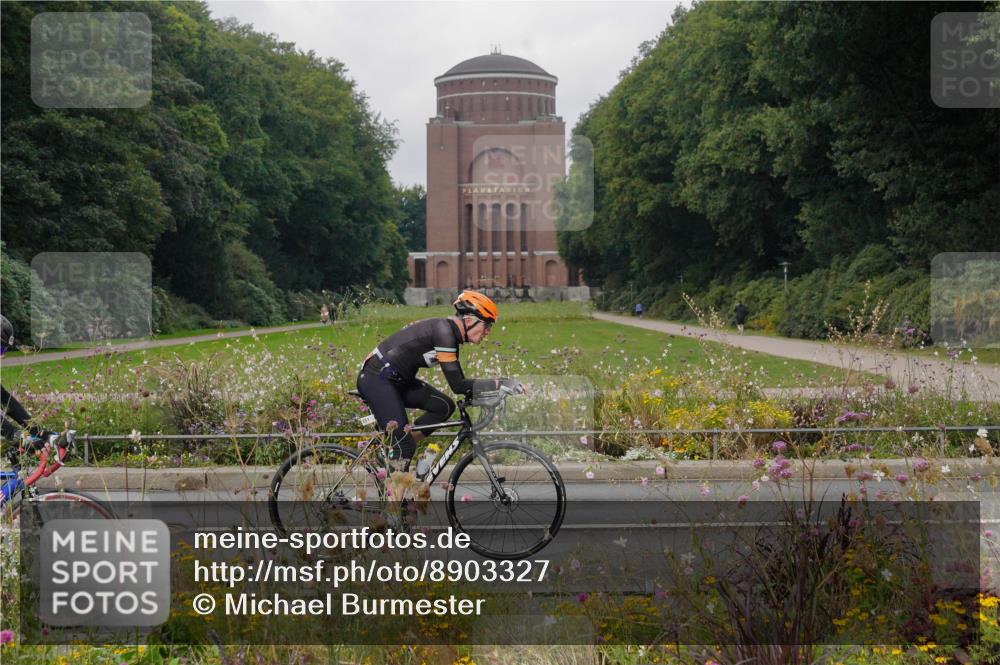 14.09.2025 - Stadtparktriathlon Michael Burmester http://msf.ph/oto/8903327 14.09.2025 10:24:41 Radfahren 511, 537, 551, 558, 580, 663, 681, 683, 701 meine-sportfotos.de