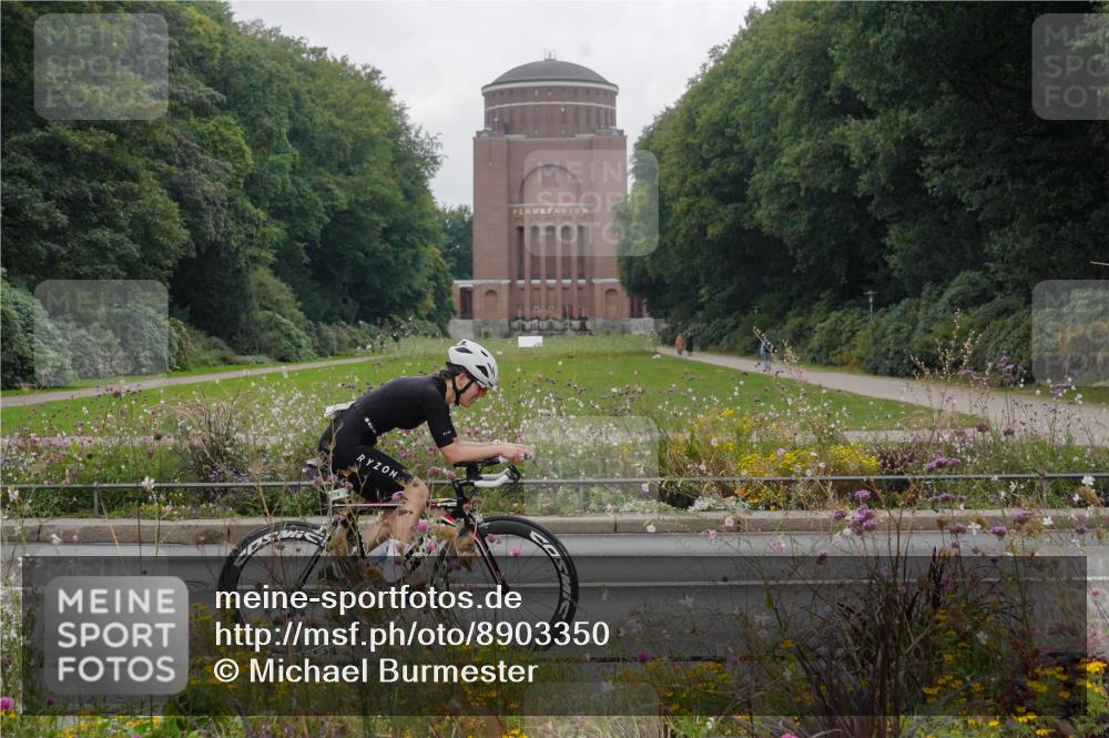 14.09.2025 - Stadtparktriathlon Michael Burmester http://msf.ph/oto/8903350 14.09.2025 10:25:59 Radfahren 513, 523, 616, 638, 674, 676 meine-sportfotos.de