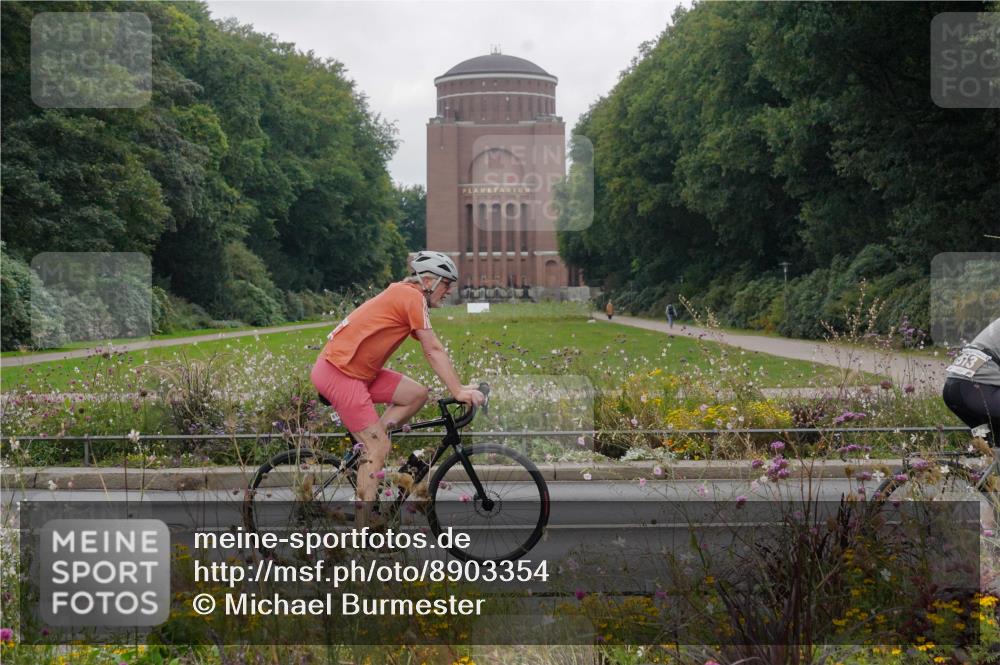 14.09.2025 - Stadtparktriathlon Michael Burmester http://msf.ph/oto/8903354 14.09.2025 10:26:06 Radfahren 513, 523, 542, 616, 629, 638, 676 meine-sportfotos.de