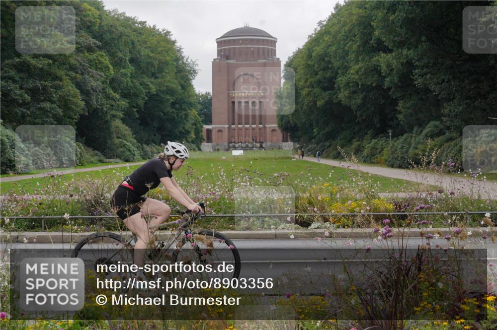 14.09.2025 - Stadtparktriathlon Michael Burmester http://msf.ph/oto/8903356 14.09.2025 10:26:12 Radfahren 542, 629 meine-sportfotos.de
