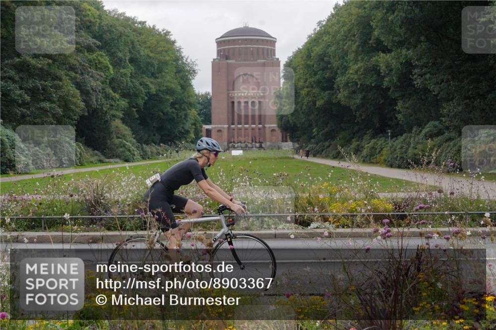 14.09.2025 - Stadtparktriathlon Michael Burmester http://msf.ph/oto/8903367 14.09.2025 10:26:50 Radfahren 514, 606, 609, 659, 718 meine-sportfotos.de