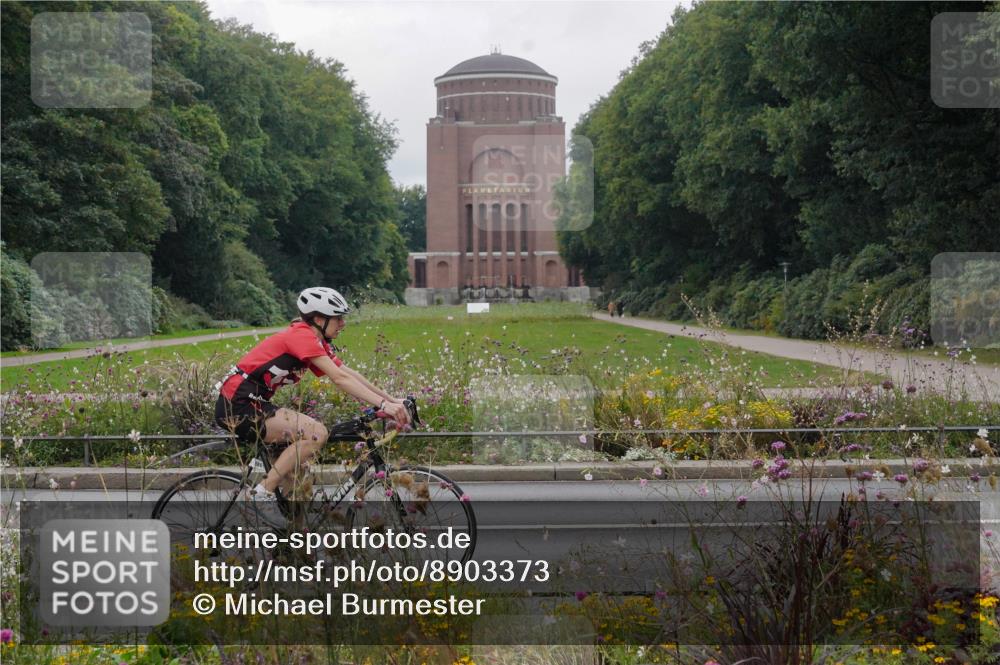 14.09.2025 - Stadtparktriathlon Michael Burmester http://msf.ph/oto/8903373 14.09.2025 10:27:11 Radfahren 530, 583, 631, 686, 693 meine-sportfotos.de