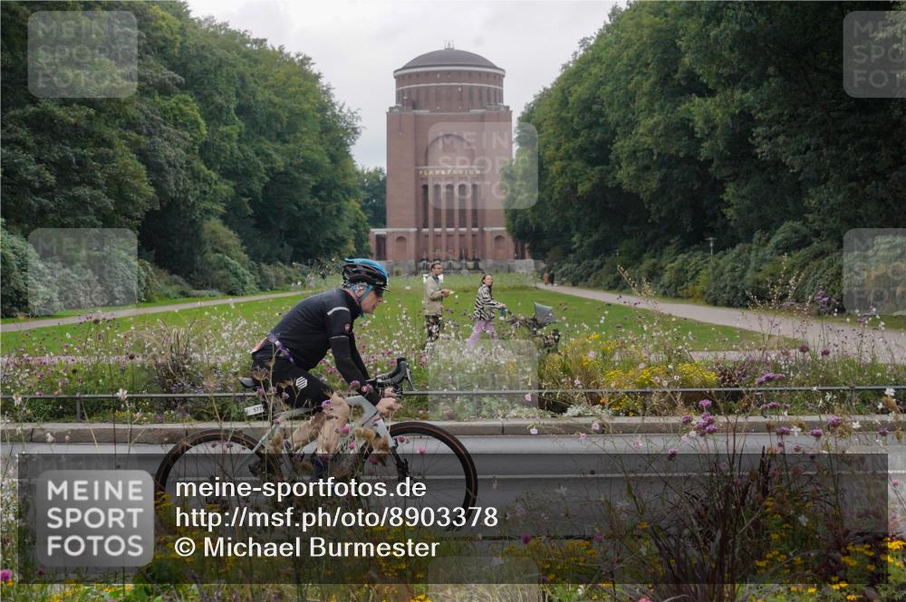 14.09.2025 - Stadtparktriathlon Michael Burmester http://msf.ph/oto/8903378 14.09.2025 10:27:25 Radfahren 512, 535, 577, 589, 651 meine-sportfotos.de