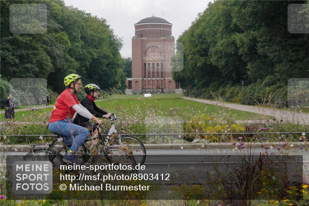 14.09.2025 - Stadtparktriathlon Michael Burmester http://msf.ph/oto/8903412 14.09.2025 10:29:53 Radfahren 531, 562, 602, 639, 682, 705 meine-sportfotos.de