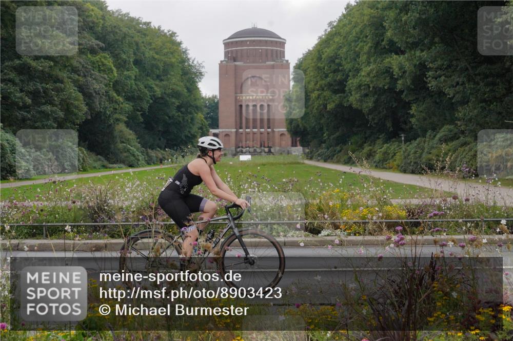 14.09.2025 - Stadtparktriathlon Michael Burmester http://msf.ph/oto/8903423 14.09.2025 10:30:33 Radfahren 596, 620, 642, 645, 697, 699, 700 meine-sportfotos.de