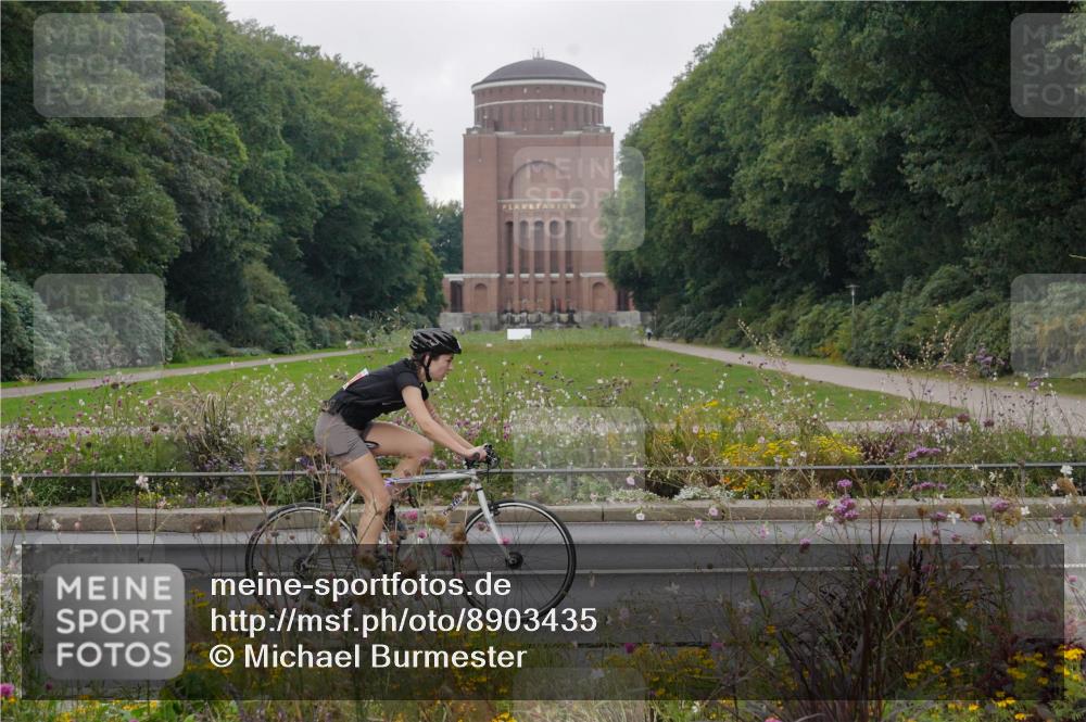 14.09.2025 - Stadtparktriathlon Michael Burmester http://msf.ph/oto/8903435 14.09.2025 10:31:08 Radfahren 533, 546, 553, 624, 636, 687, 706, 714 meine-sportfotos.de
