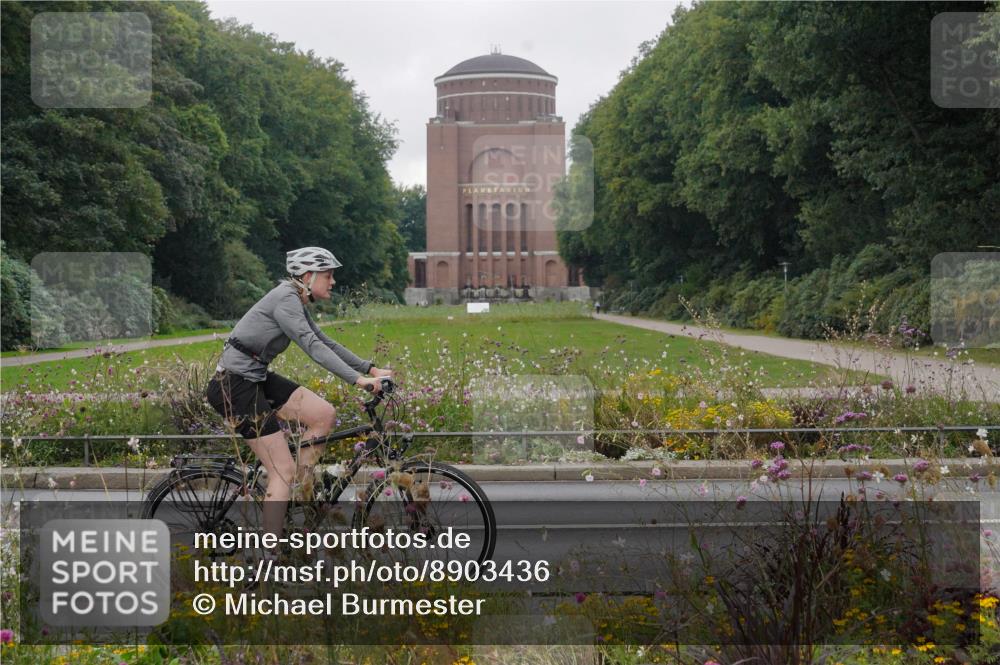 14.09.2025 - Stadtparktriathlon Michael Burmester http://msf.ph/oto/8903436 14.09.2025 10:31:09 Radfahren 546, 553, 624, 636, 687, 706, 714 meine-sportfotos.de