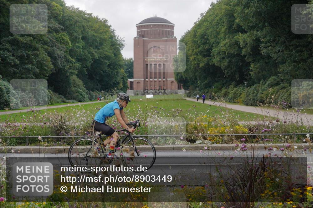 14.09.2025 - Stadtparktriathlon Michael Burmester http://msf.ph/oto/8903449 14.09.2025 10:32:05 Radfahren 517, 528, 654, 716, 763 meine-sportfotos.de