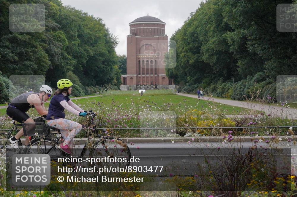 14.09.2025 - Stadtparktriathlon Michael Burmester http://msf.ph/oto/8903477 14.09.2025 10:34:54 Radfahren 511, 568, 659, 664, 749, 793 meine-sportfotos.de