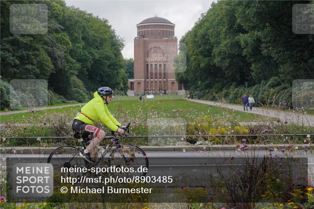 14.09.2025 - Stadtparktriathlon Michael Burmester http://msf.ph/oto/8903485 14.09.2025 10:35:29 Radfahren 627, 651, 693, 710, 718 meine-sportfotos.de
